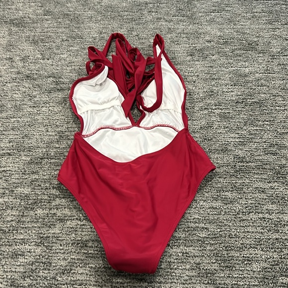 Pending- Cupshe strappy bathing suit with ties - Picture 2 of 4